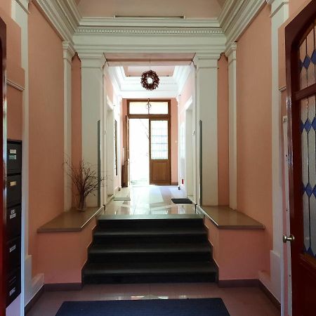 Downtown Prague Minimalistic Room In Flatshare Exterior photo