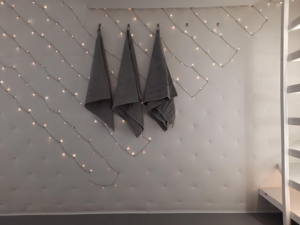 Downtown Prague Minimalistic Room In Flatshare Exterior photo