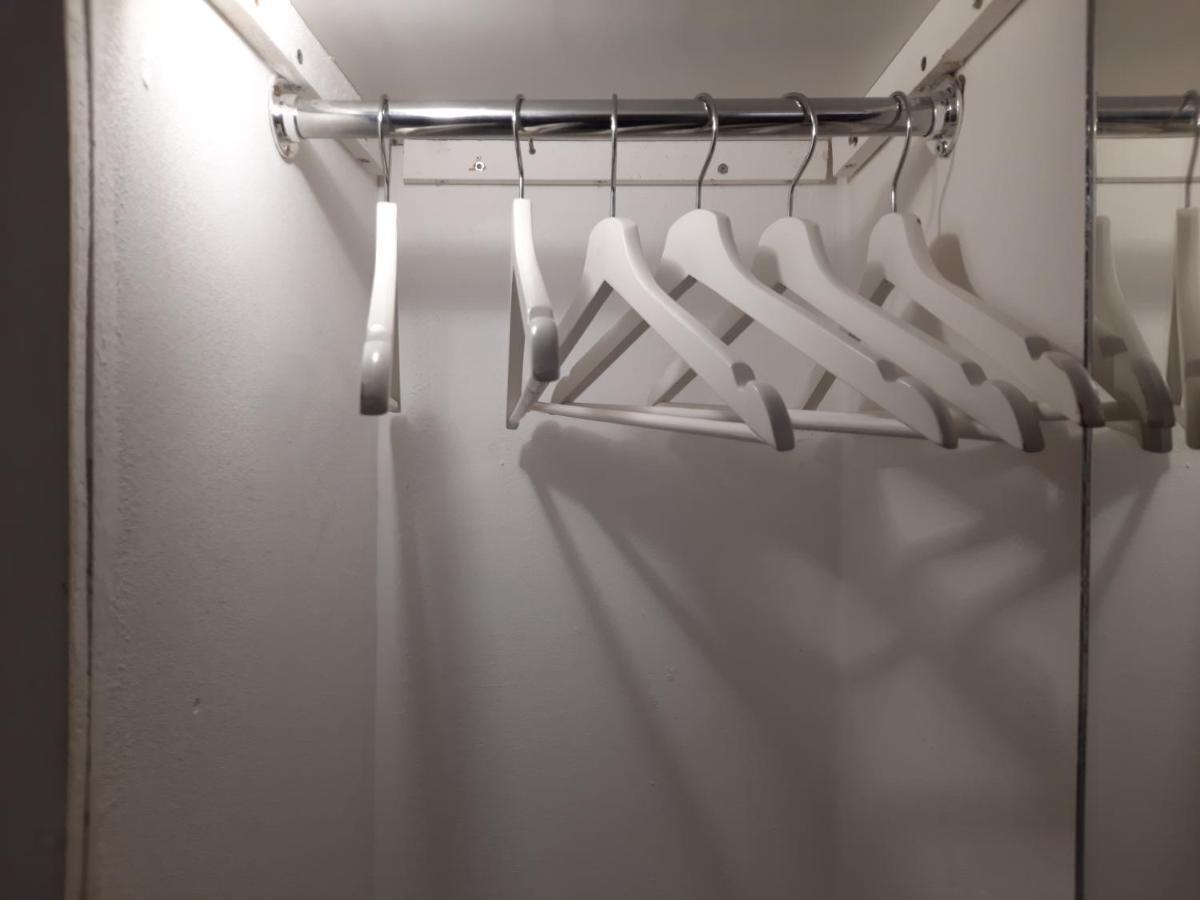 Downtown Prague Minimalistic Room In Flatshare Exterior photo