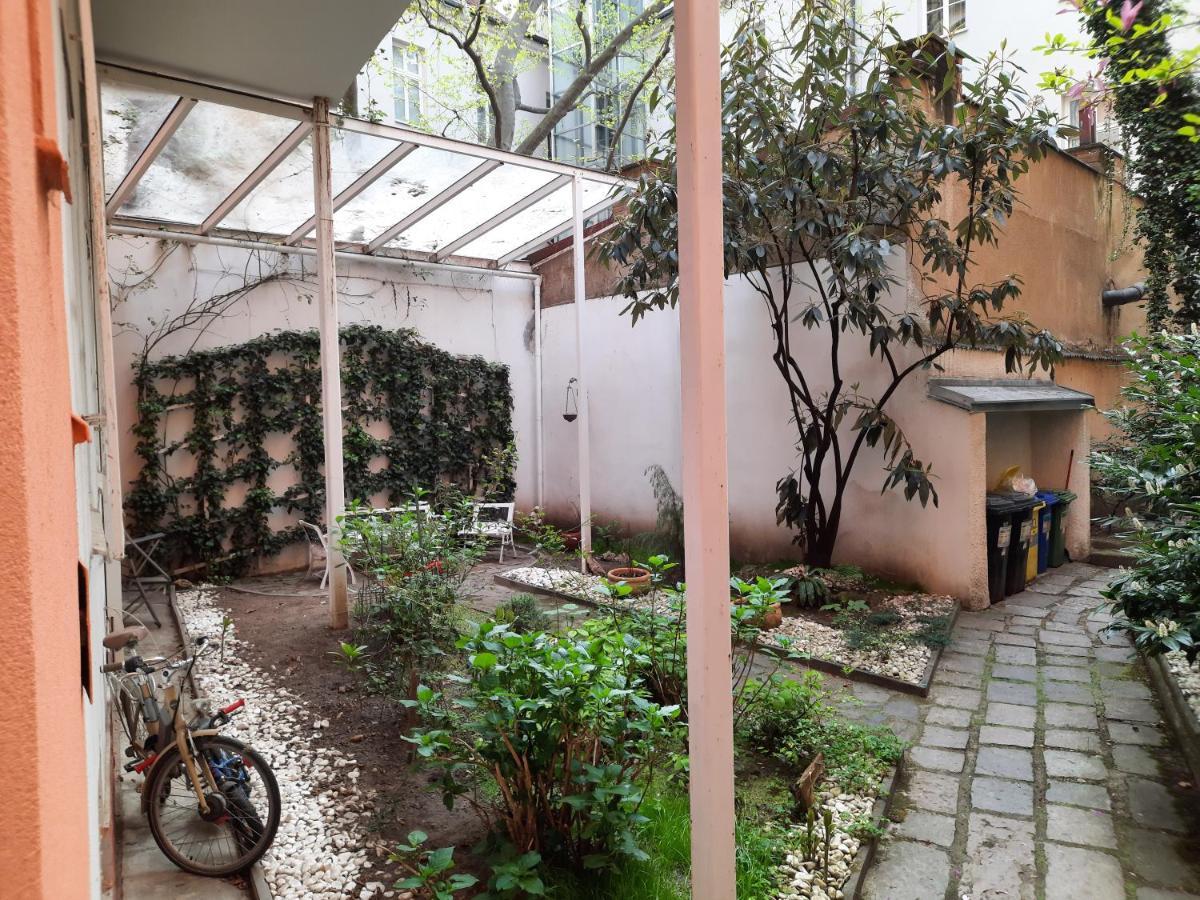 Downtown Prague Minimalistic Room In Flatshare Exterior photo